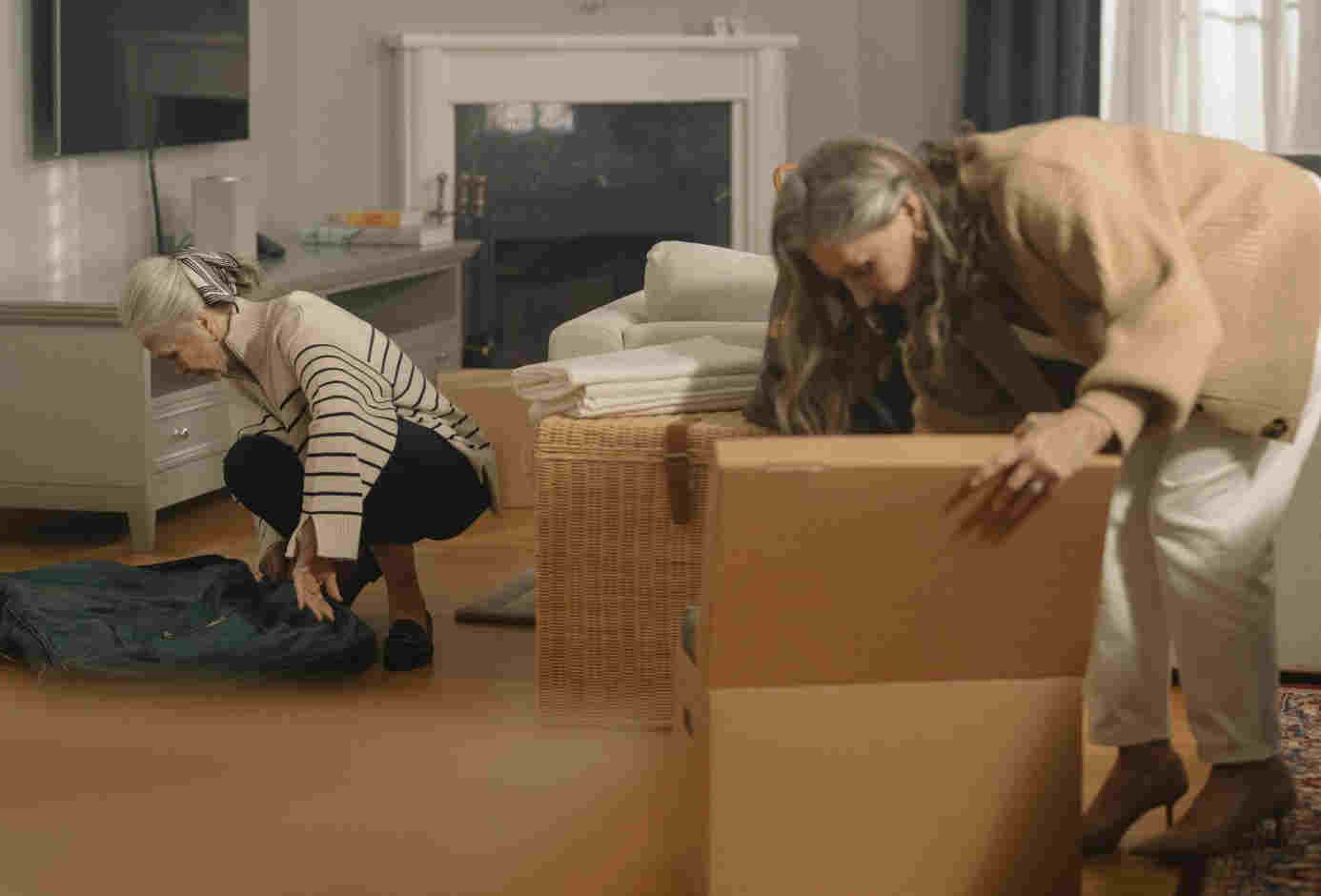 elderly woman packing quantumvice